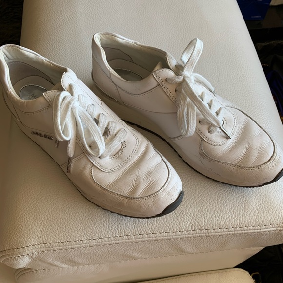 MICHAEL KORS Leather Sneakers Size 8 1/2. Metallic LOGO on the side. - Picture 2 of 13